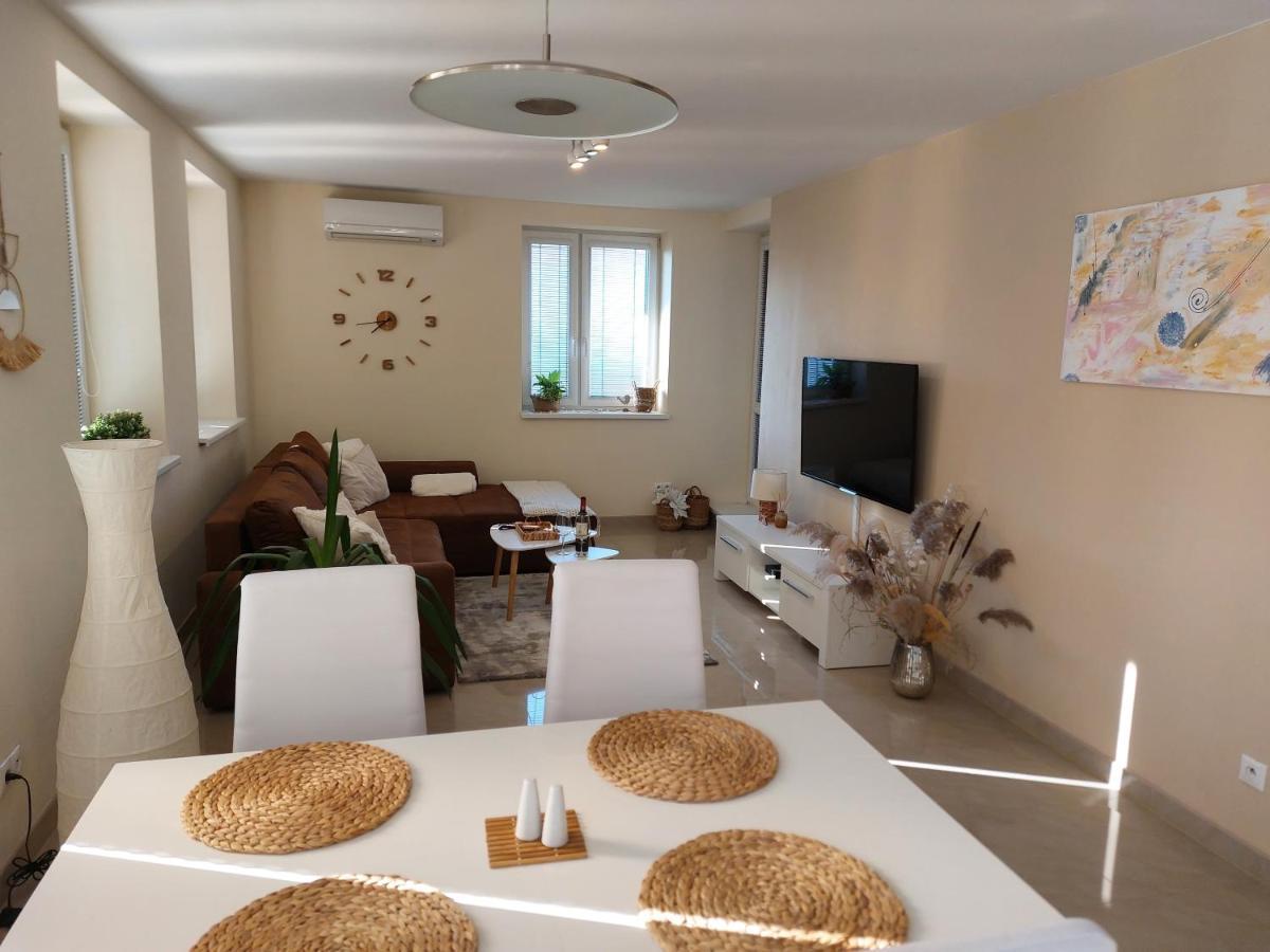 Frastak Apartment هلوهوفيتس المظهر الخارجي الصورة